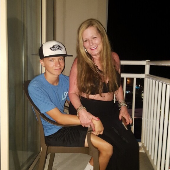 Meet your Posher, Debbie - Picture 7 of 11